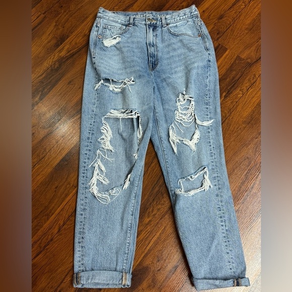 American Eagle 100% Cotton Distressed Boyfriend Jeans – Size 6 - Picture 2 of 6